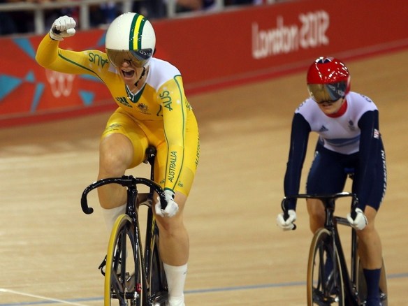 Anna Meares wins the women's sprint at London 2012 Olympics